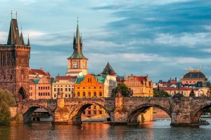 Most-Karola-w-Pradze-jedna-z-najwiekszych-atrakcji-Czech.-Poznaj-jego-historie-i-ciekawostki-o-nim_article