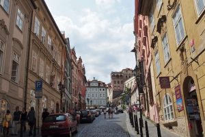 Praga-ulica-Nerudova-2593x1728